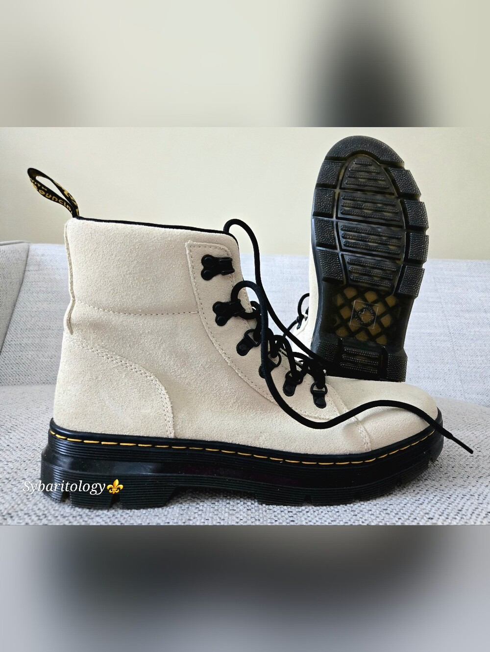 NWOB Dr.MARTENS Combs Off White Suede Lace-Up Boots Size: 11
